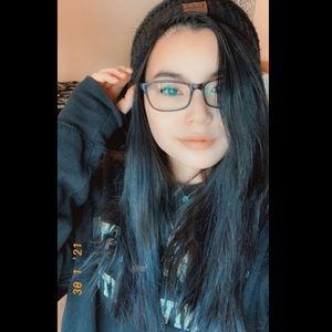 Meet your Posher, Kim